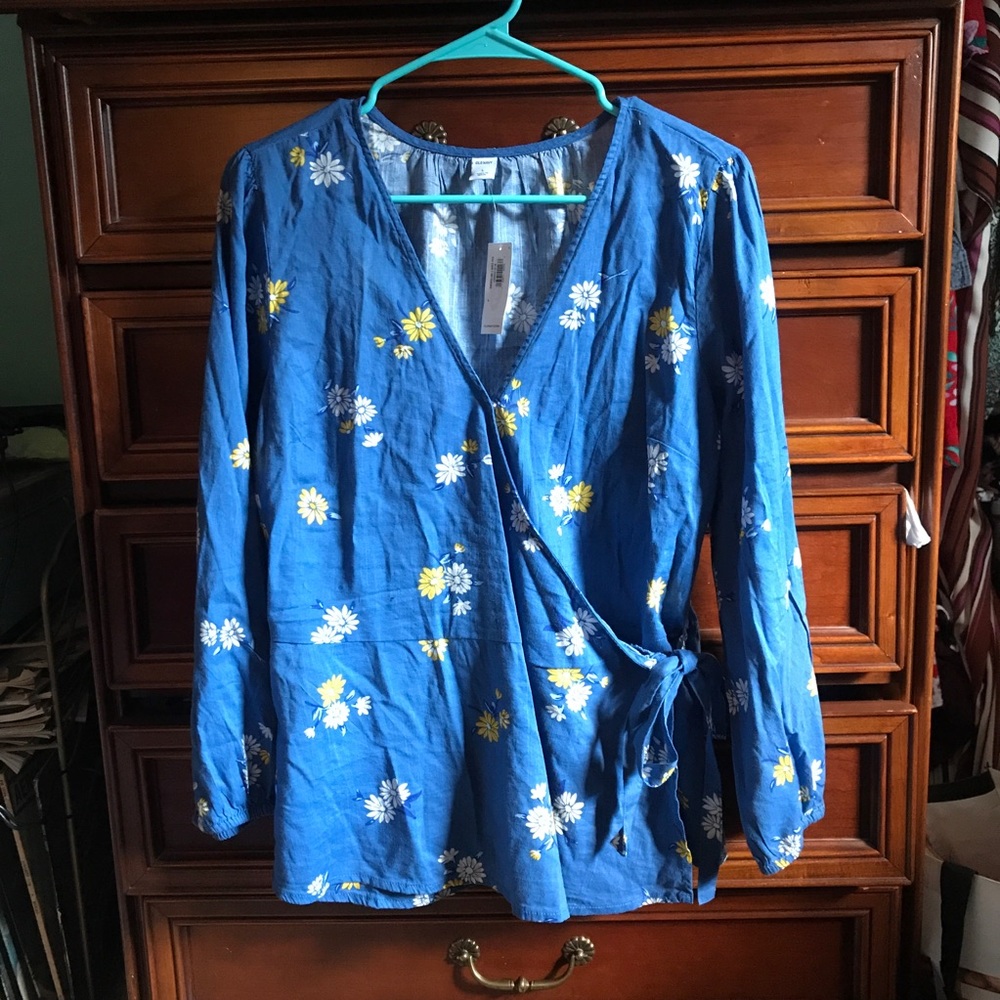 NWT Wrap Tie Front Long Sleeve Blue Blouse